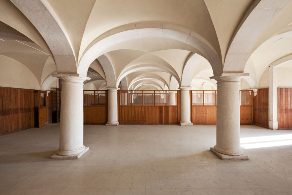 Montebelo Monastery of Alcobaça: Rachadouro Cloister
